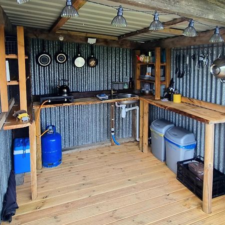 Bronfelen Yurt Hotell Cynghordy Eksteriør bilde